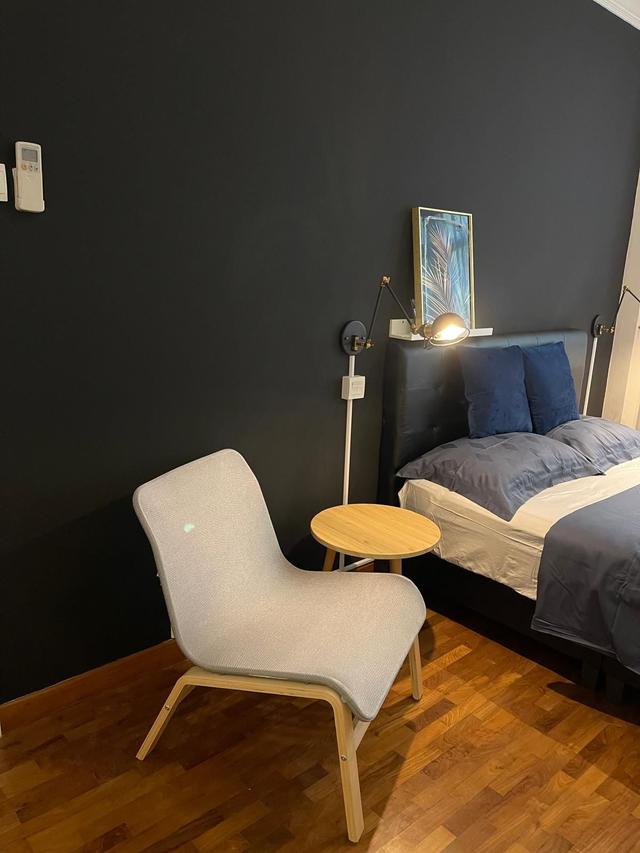 Emerald Garden is a rare low-rise condo in Singapore’s CBD, just steps from Telok Ayer MRT. Ideal for expats, it offers spacious units, full facilities, and walkable access to top cafes, bars, and heritage spots. A perfect blend of charm and convenience.