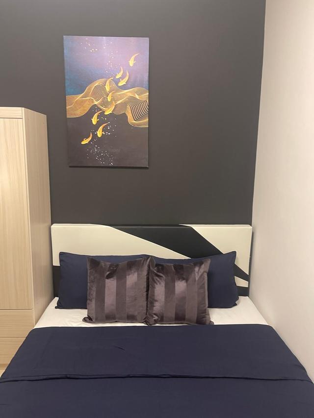 Emerald Garden is a rare low-rise condo in Singapore’s CBD, just steps from Telok Ayer MRT. Ideal for expats, it offers spacious units, full facilities, and walkable access to top cafes, bars, and heritage spots. A perfect blend of charm and convenience.